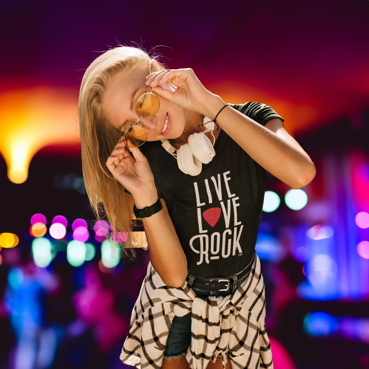 Women's fitted t-shirt
